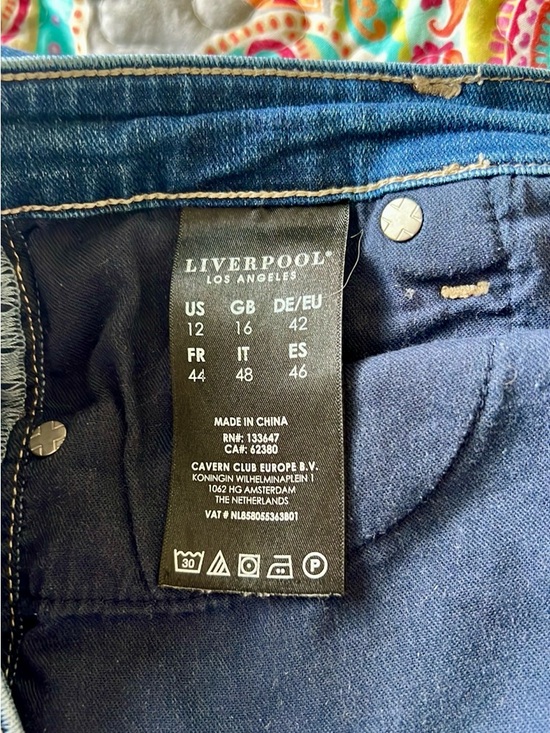 Liverpool Straight Crop Jeans in Dark Blue with Frayed Hem - Picture 7 of 7
